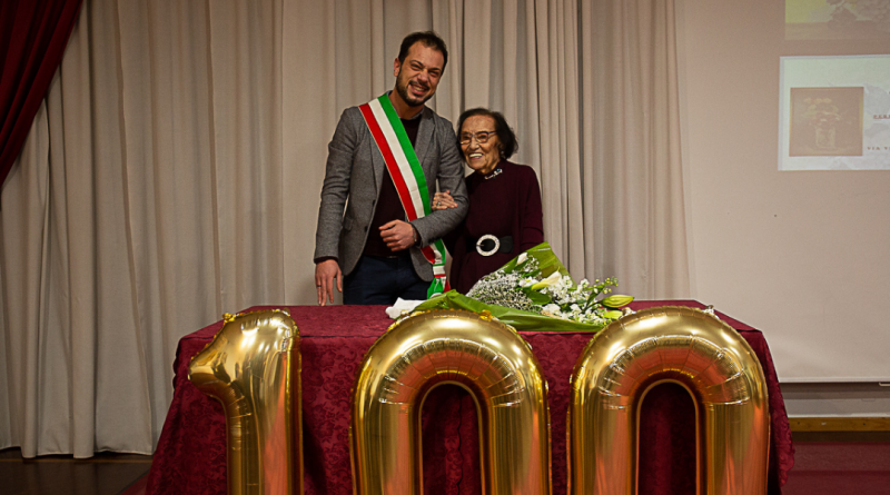 MONCALIERI – I 100 anni della pittrice ‘nonna’ Wanda